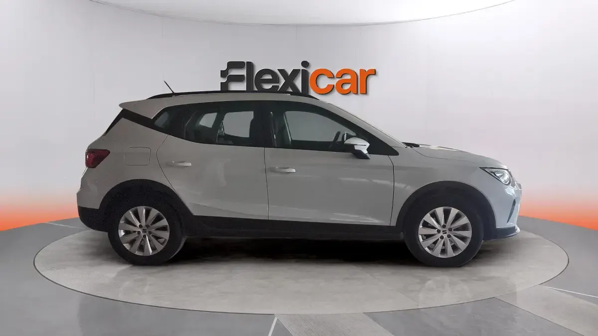 Usado Seat Arona Style 116 CV (85 kW) 2024 Blanco SUV