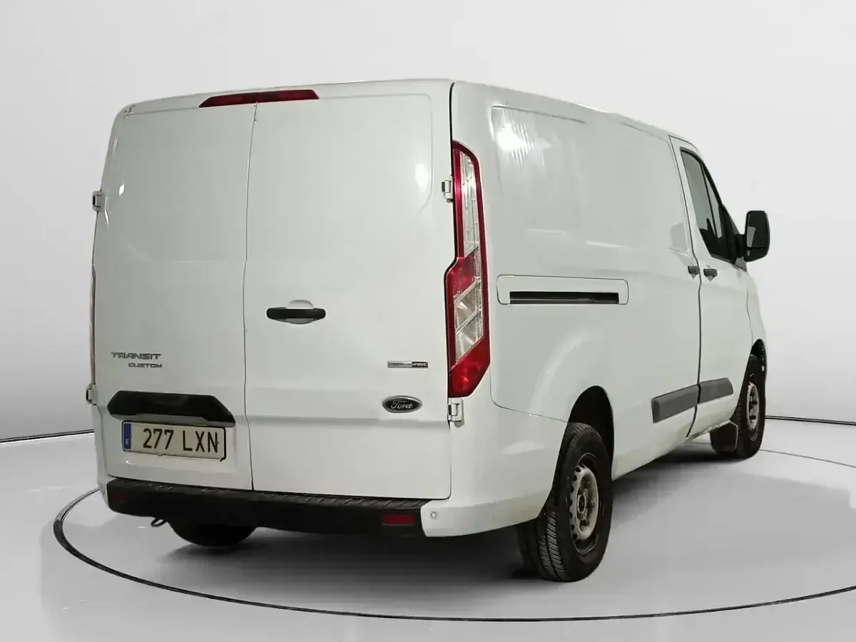 Usado Ford Transit Custom Trend 130 CV (95 kW) 2022 Blanco Van