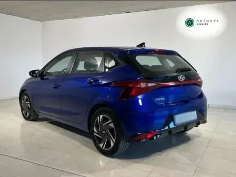 Usado Hyundai i20 101 CV (74 kW) 2024 Azul Utilitario