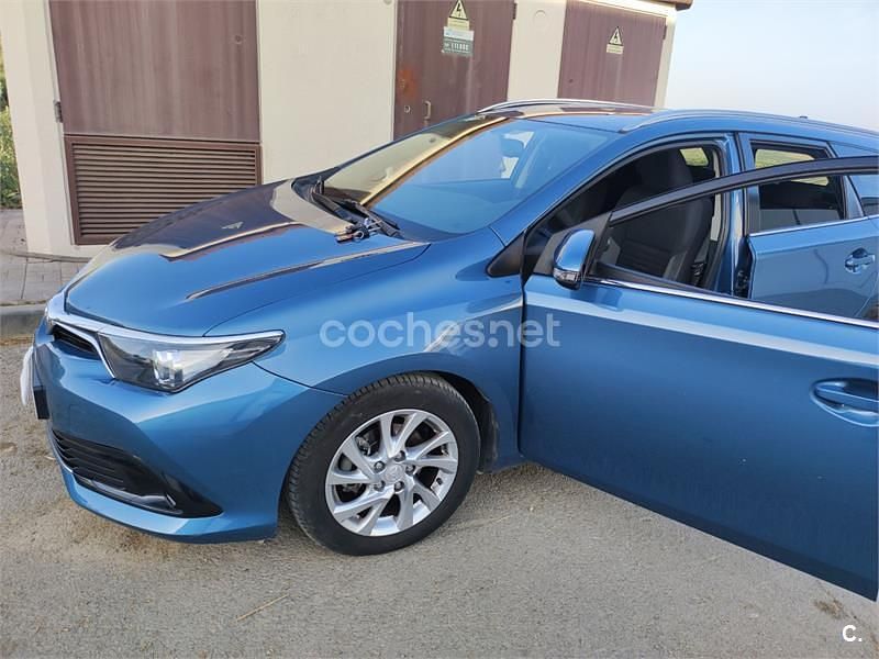 Azul Usado 2015 Toyota Auris Active Familiar | 10.005 € (Precio justo) - Imagen 1/4