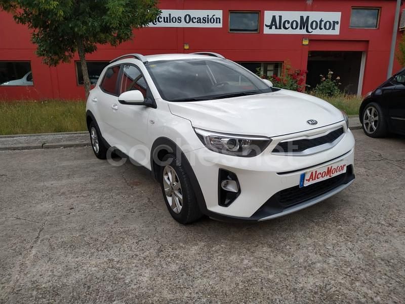 Usado Kia Stonic 84 CV (61 kW) 2017 Blanco SUV