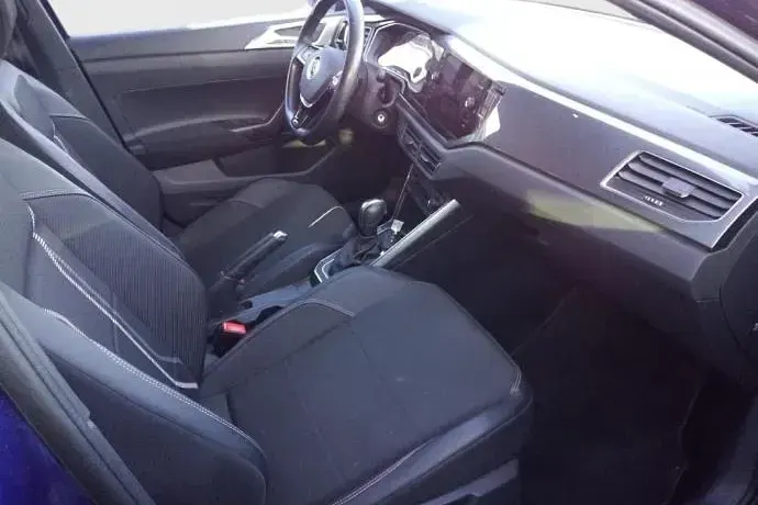 Usado VW Polo R-line 95 CV (69 kW) 2021 Azul Utilitario