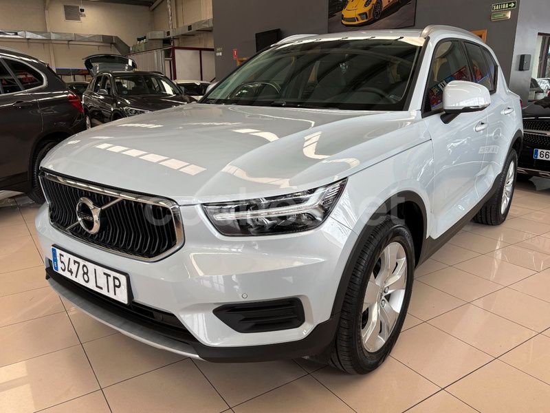 Gris / plata Usado 2021 Volvo XC40 Business Edition SUV | 26.500 € (Un poco caro) - Imagen 1/4