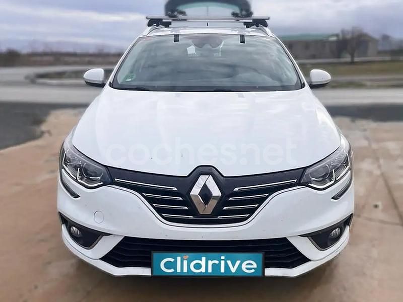 Usado Renault Mégane GrandTour Zen 130 CV (95 kW) 2016 Blanco Familiar