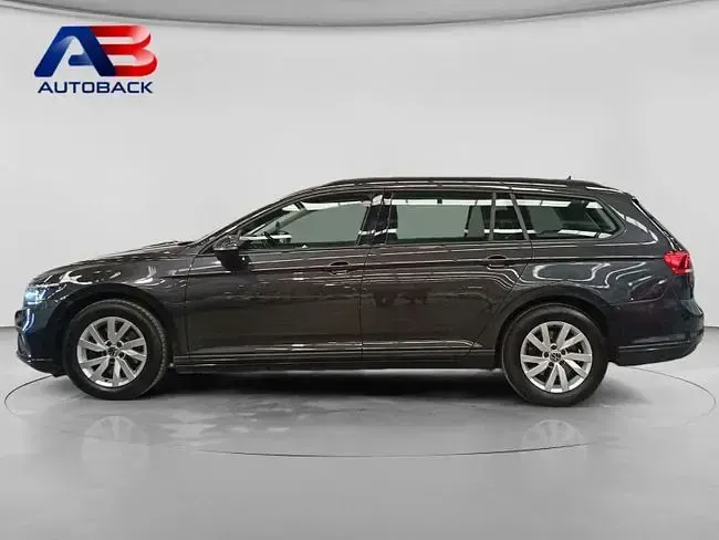 Usado VW Passat Business 122 CV (89 kW) 2021 Gris Familiar