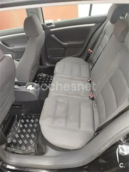 Usado VW Golf V Trendline 102 CV (75 kW) 2007 Negro Berlina