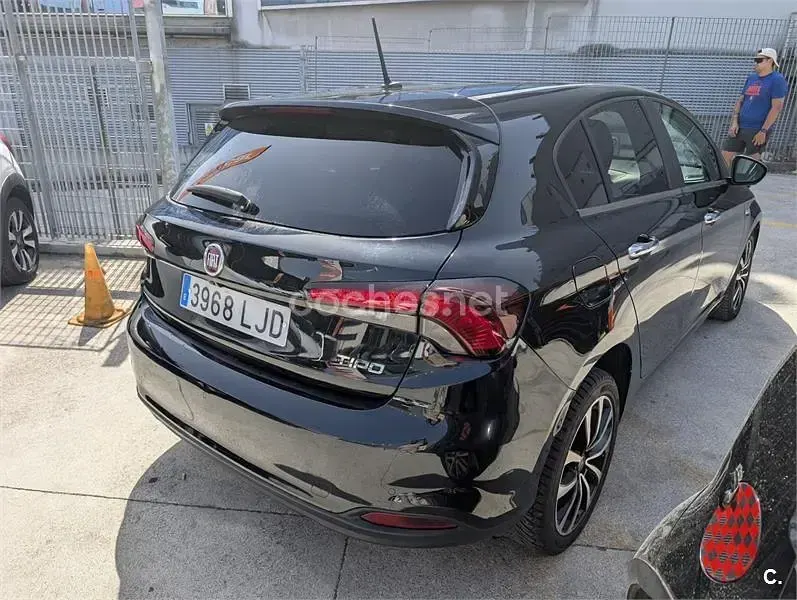 Usado Fiat Tipo Lounge 120 CV (88 kW) 2020 Azul Berlina
