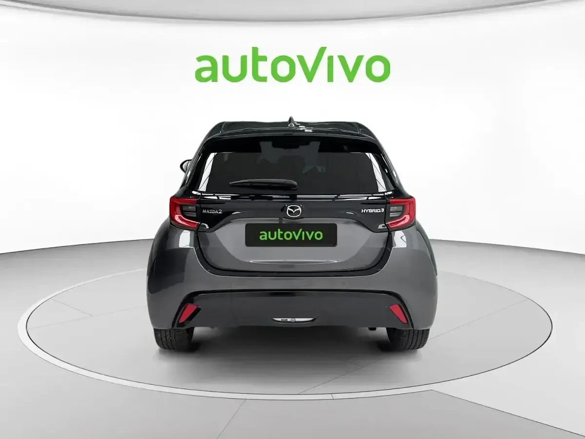 Usado Mazda 2 116 CV (85 kW) 2022 Gris / plateado SUV