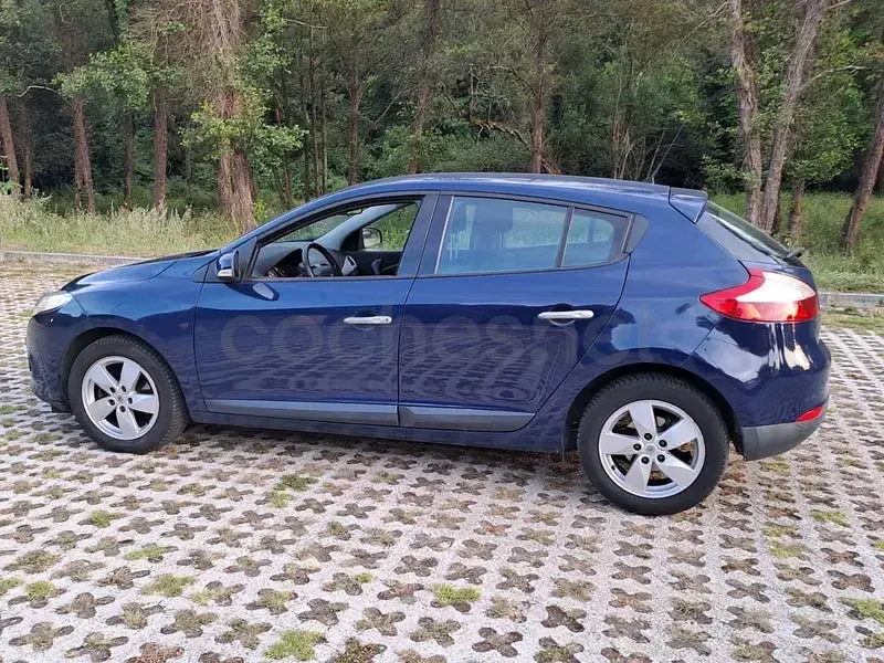 Usado Renault Mégane Dynamique 110 CV (80 kW) 2009 Azul Berlina
