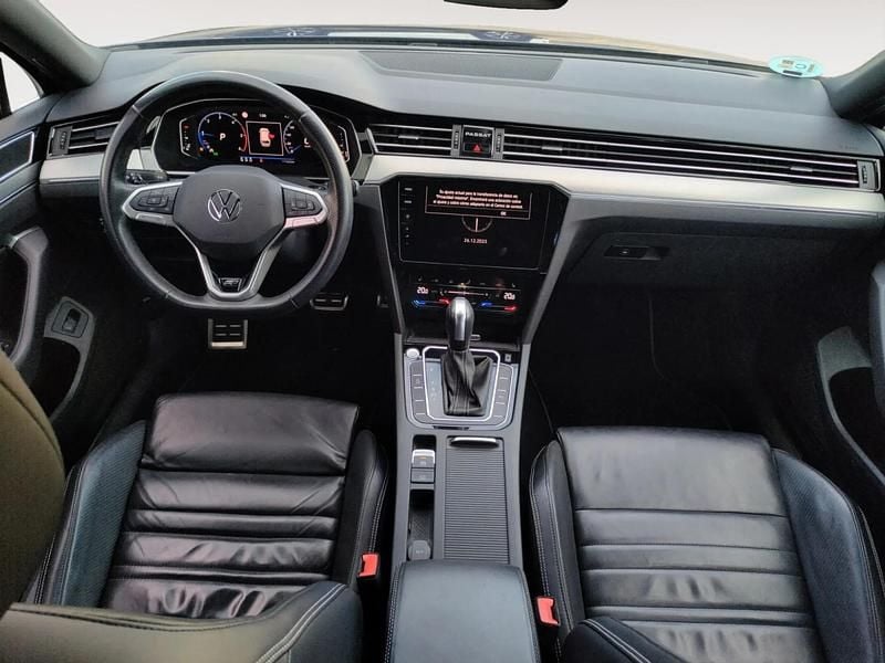 Usado VW Passat R-line 200 CV (147 kW) 2021 Azul Familiar