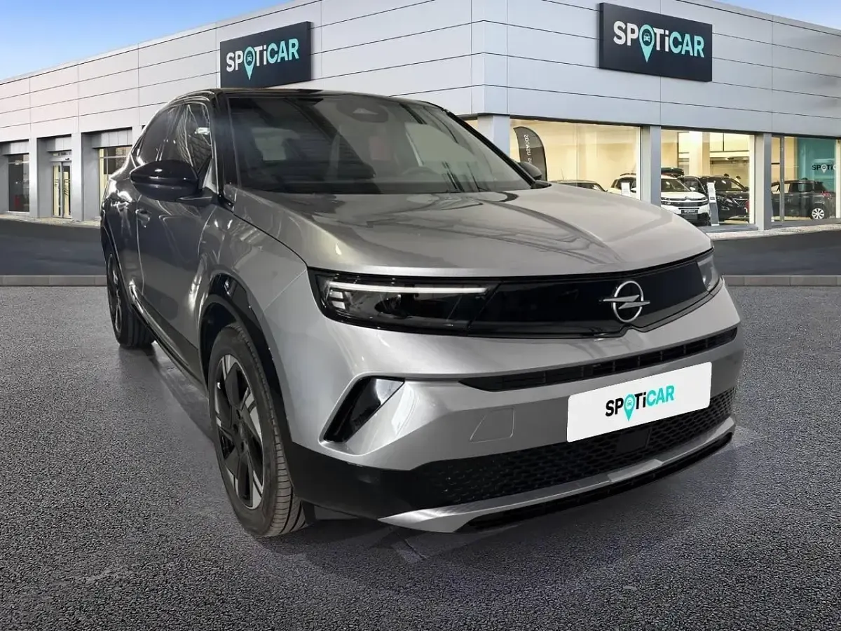 Usado Opel Mokka-e 114 kW (156 CV) 2025 Gris SUV