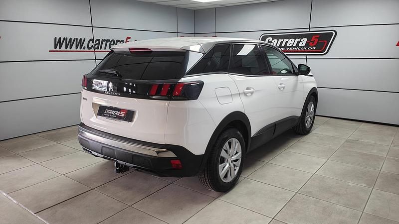 Usado Peugeot 3008 Active 130 CV (95 kW) 2018 Blanco SUV