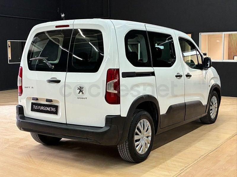 Usado Peugeot Rifter Active 100 CV (73 kW) 2021 Blanco Monovolumen