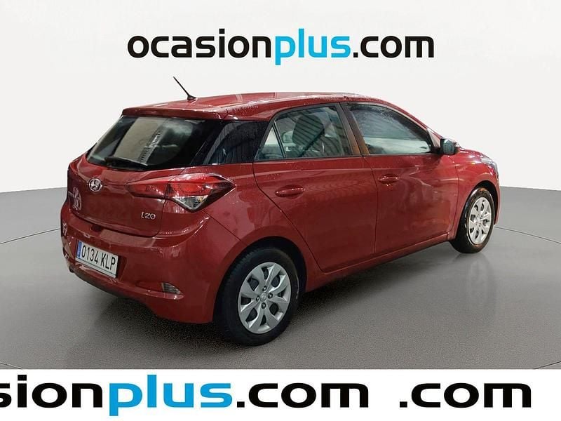 Usado Hyundai i20 84 CV (61 kW) 2018 Rojo Utilitario