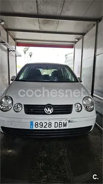 Usado VW Polo Trendline 75 CV (55 kW) 2004 Blanco Utilitario
