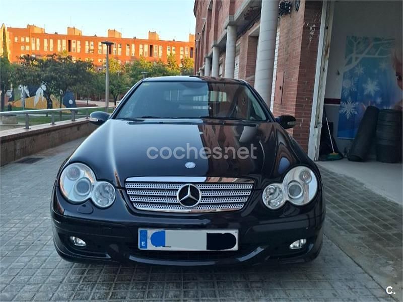 Negro Usado 2007 Mercedes C220 Sport Edition Berlina | 6900 € (Precio justo) - Imagen 1/4
