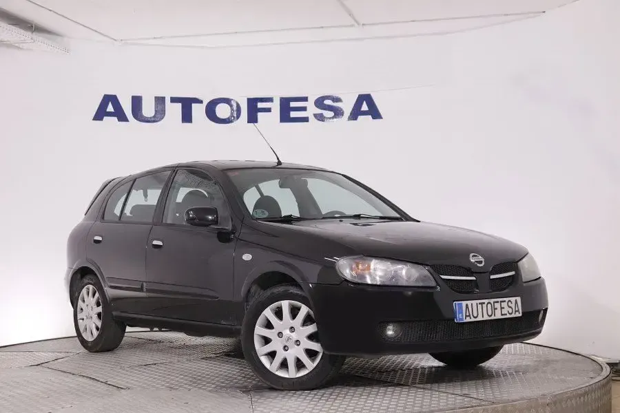 Usado Nissan Almera Visia 98 CV (72 kW) 2006 Negro