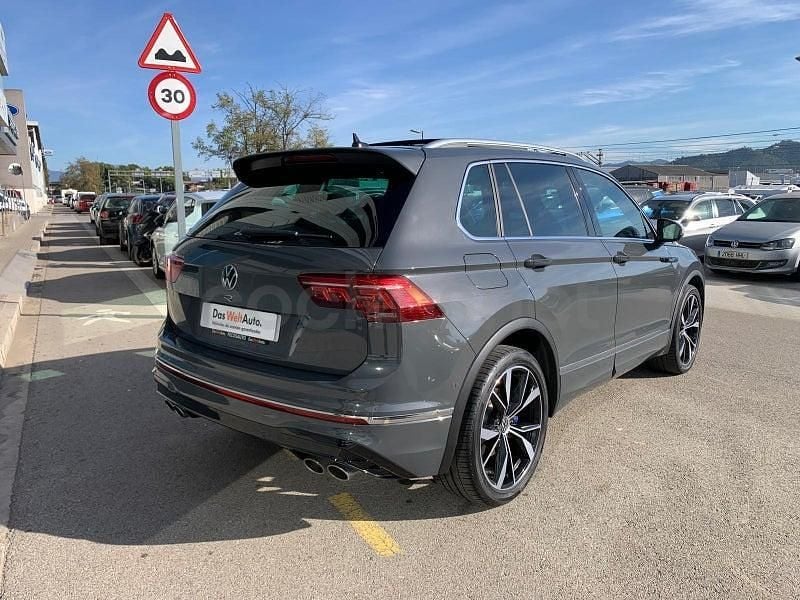 Usado VW Tiguan R 320 CV (235 kW) 2023 Gris / plata SUV