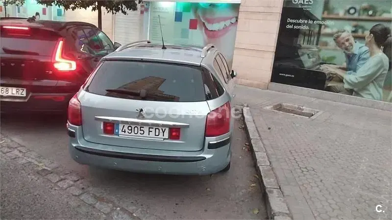 Usado Peugeot 407 Sport 136 CV (100 kW) 2005 Gris / plata Familiar