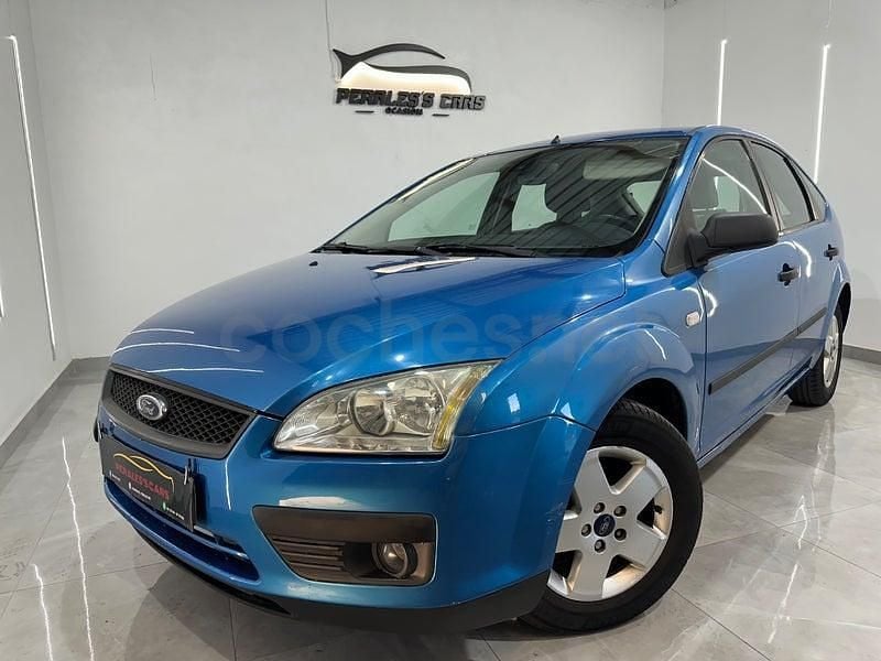 Usado Ford Focus Trend 100 CV (73 kW) 2005 Azul Berlina