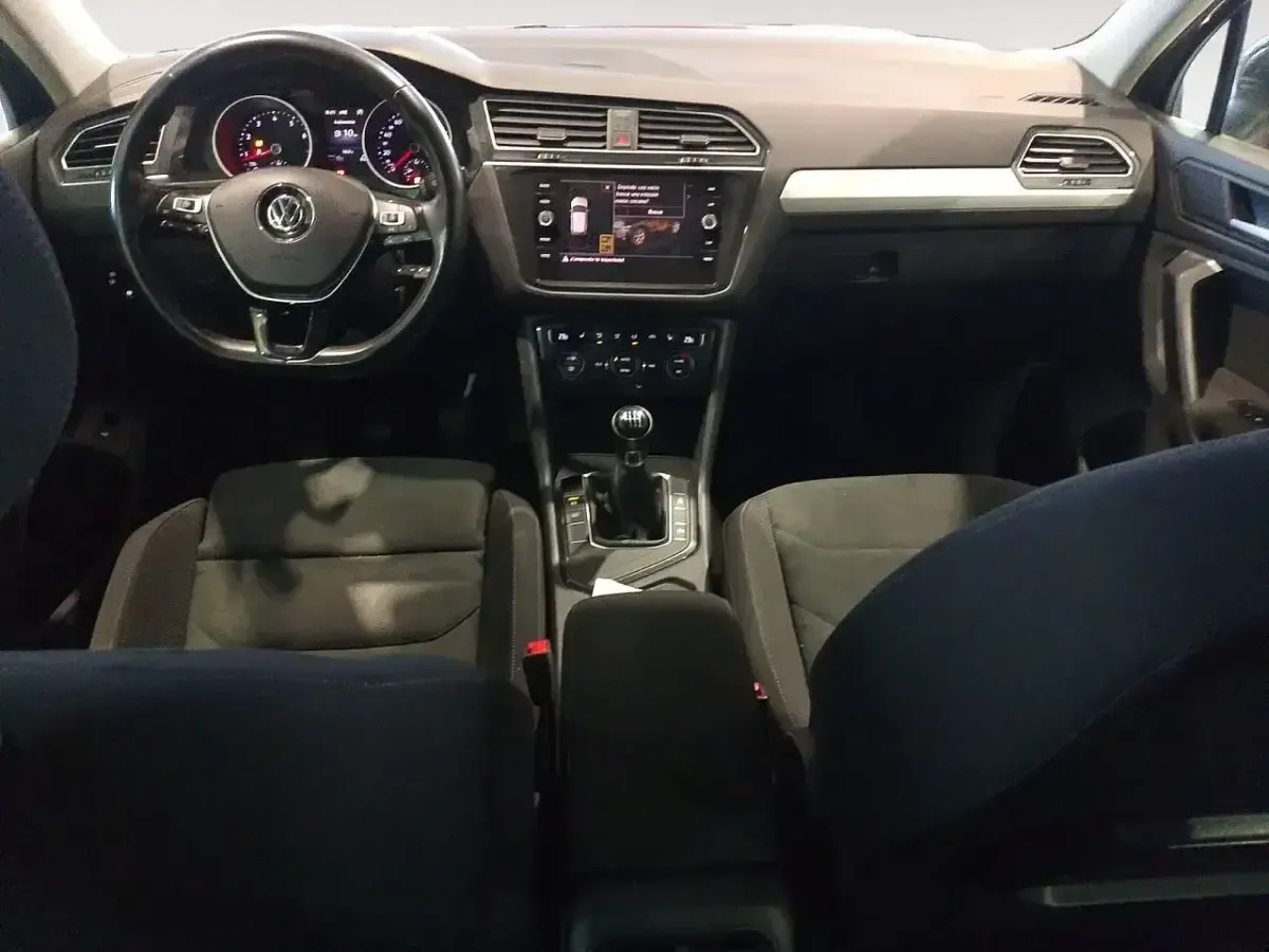 Usado VW Tiguan Advance 131 CV (96 kW) 2019 Gris SUV