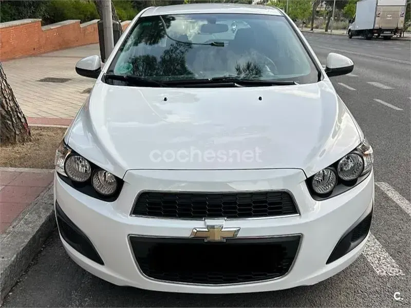 Usado Chevrolet Aveo LT 86 CV (63 kW) 2012 Blanco Berlina