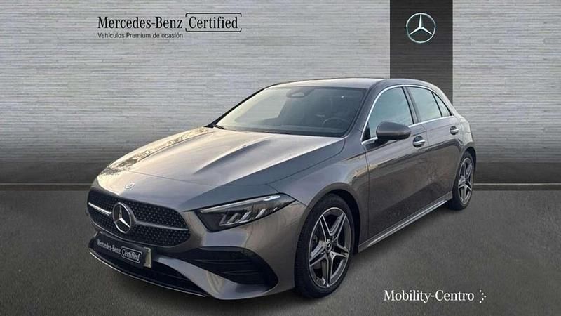 Usado Mercedes A180 109 CV (80 kW) 2024 Gris Utilitario