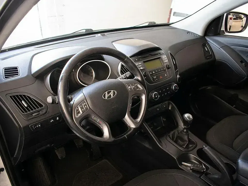 Usado Hyundai ix35 115 CV (84 kW) 2013 Blanco SUV