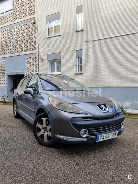 Usado Peugeot 207 Outdoor Outdoor 110 CV (80 kW) 2008 Gris / plata Familiar