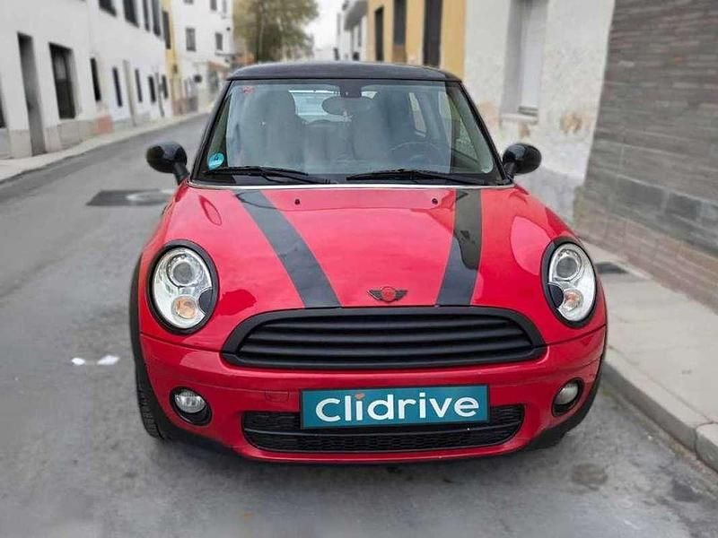 Usado Mini Cooper D 112 CV (82 kW) 2010 Rojo Utilitario
