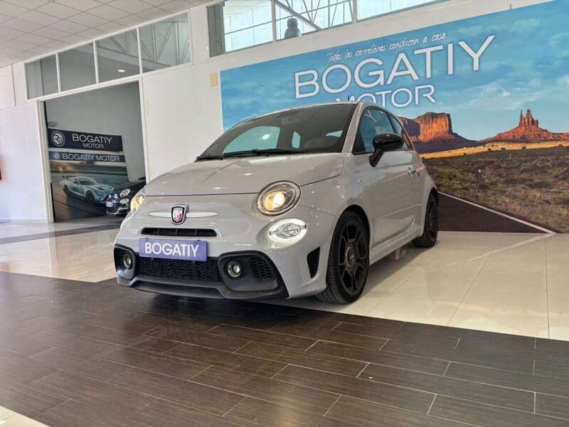 Gris / plata Usado 2022 Abarth 595 Utilitario | 21.632 € (Precio justo) - Imagen 1/4