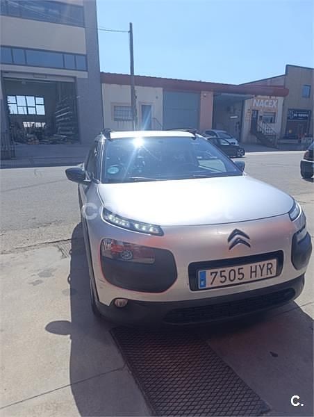 Usado Citroën C4 Feel 82 CV (60 kW) 2014 Gris / plata Berlina