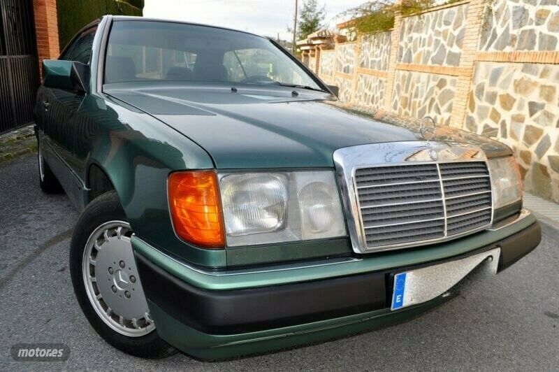 Usado Mercedes E220 Elegance 150 CV (110 kW) 1994 Verde Coupe