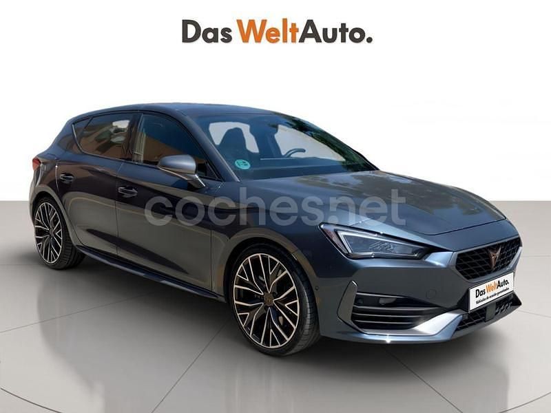 Gris / plata Usado 2023 Cupra Leon VZ Berlina | 33.300 € (Precio justo) - Imagen 1/4