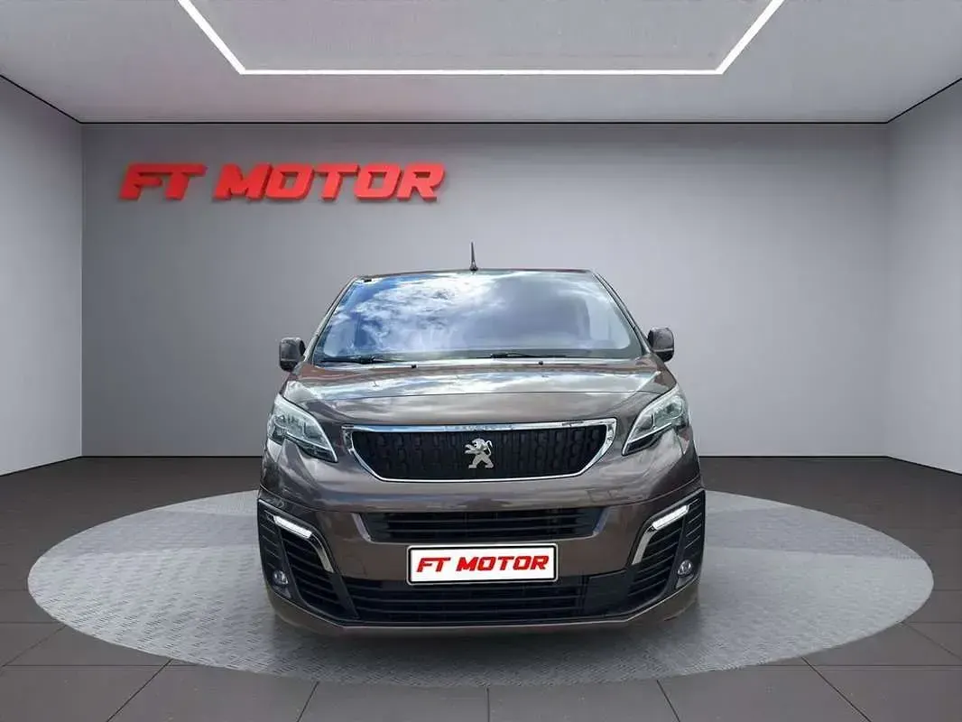 Usado Peugeot Traveller Active 116 CV (85 kW) 2017 Marrón Monovolumen