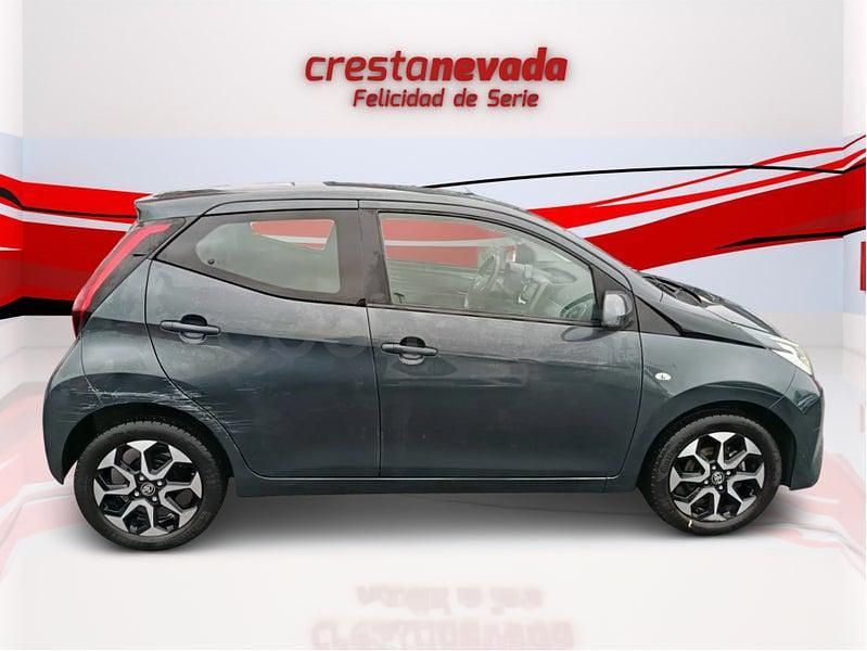 Usado Toyota Aygo X-play 72 CV (52 kW) 2019 Negro Utilitario