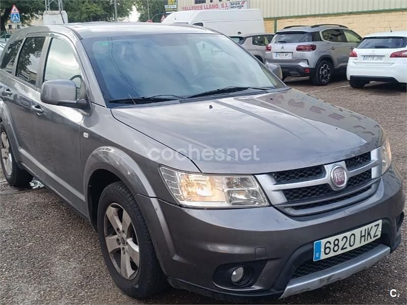 Gris / plata Usado 2012 Fiat Freemont Lounge SUV | 8700 € (Buen precio) - Imagen 1/4