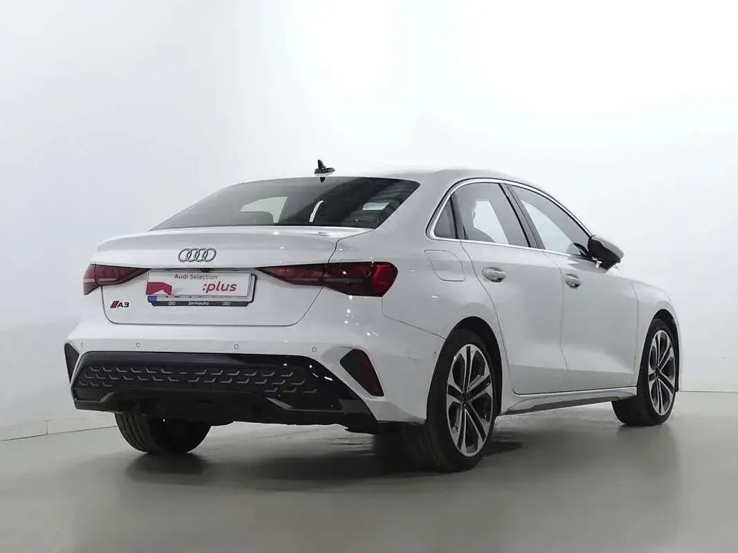 Usado Audi A3 S-Line 150 CV (110 kW) 2024 Blanco Berlina