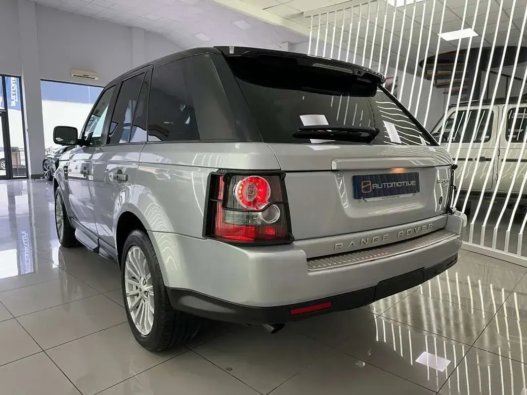 Usado Land Rover Range Rover HSE 245 CV (180 kW) 2012 Gris SUV
