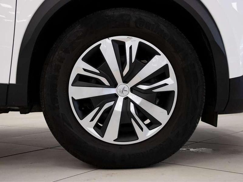 Usado Peugeot 2008 Active 101 CV (74 kW) 2023 Blanco SUV