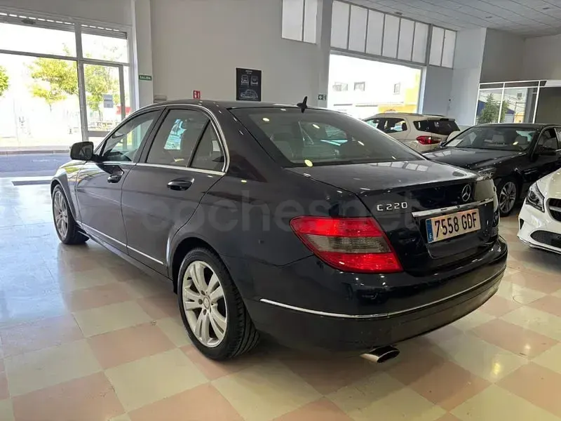 Usado Mercedes C220 Avantgarde 170 CV (125 kW) 2008 Azul Berlina