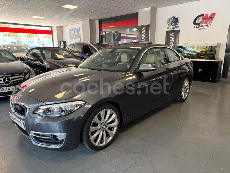 Gris / plata Usado 2019 BMW 230 Coupe | 24.990 € - Imagen 1/4
