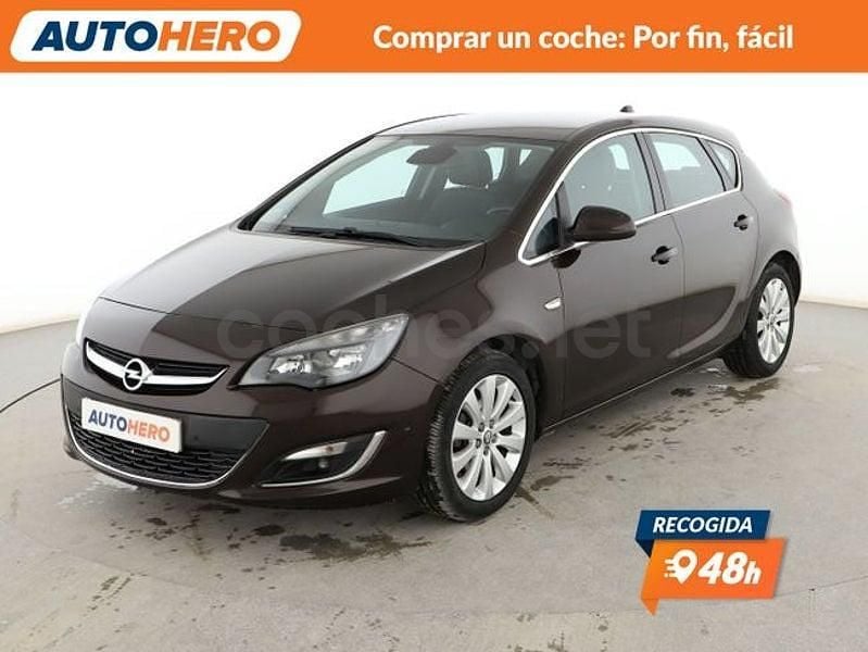 Usado Opel Astra Excellence 140 CV (102 kW) 2014 Marrón Berlina