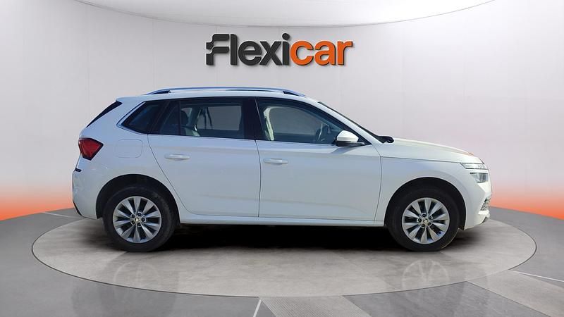 Usado Skoda Kamiq Ambition 110 CV (80 kW) 2021 Blanco SUV
