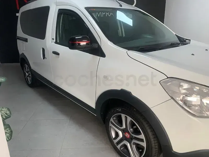 Usado Dacia Dokker Essentiel 95 CV (69 kW) 2019 Blanco Monovolumen