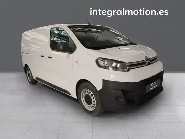 Usado Citroën Jumpy 100 CV (73 kW) 2023 Blanco Monovolumen