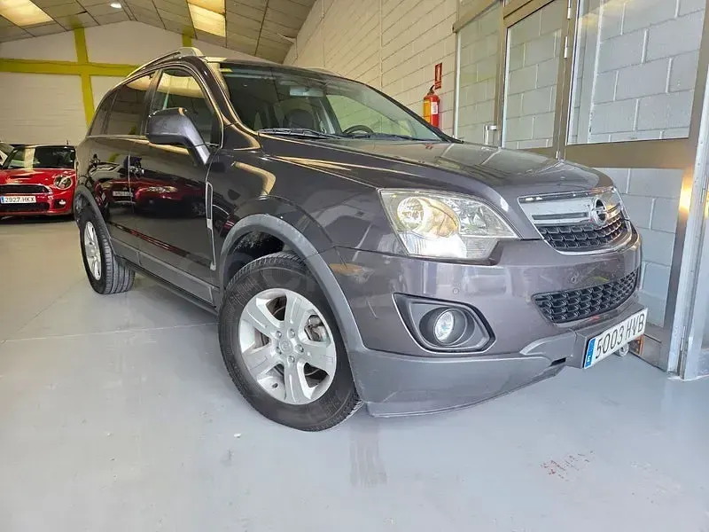 Usado Opel Antara Selective 163 CV (119 kW) 2014 Gris / plata SUV