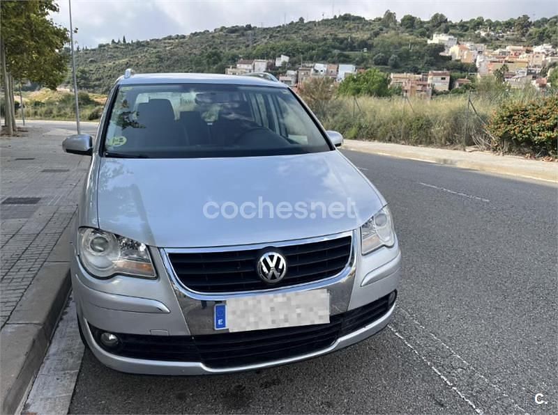 Usado VW Touran Edition 105 CV (77 kW) 2008 Gris / plata Monovolumen