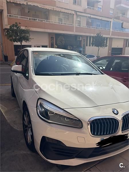 Usado BMW 225 Active Tourer iPerformance 224 CV (164 kW) 2019 Blanco Monovolumen