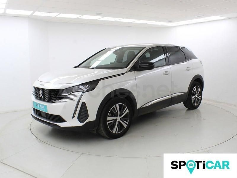 Usado Peugeot 3008 Allure 130 CV (95 kW) 2022 Blanco SUV